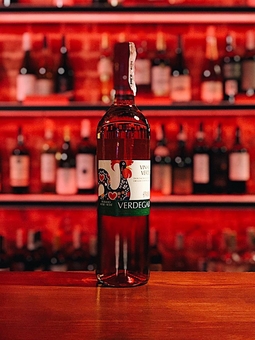 Vian wine bar. order drinks with a discount of 11