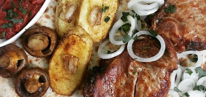 Знижка на меню кухні в кафе арарат