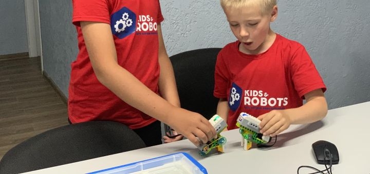 Robotics club kids &amp; robots in odessa