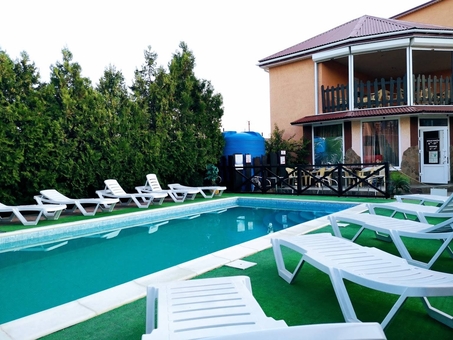 Hotel Yuzhnaya Night discounts