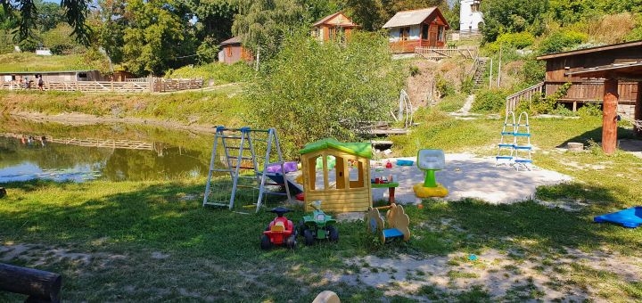 Ослиная ферма Osloff под Киевом, детская площадка