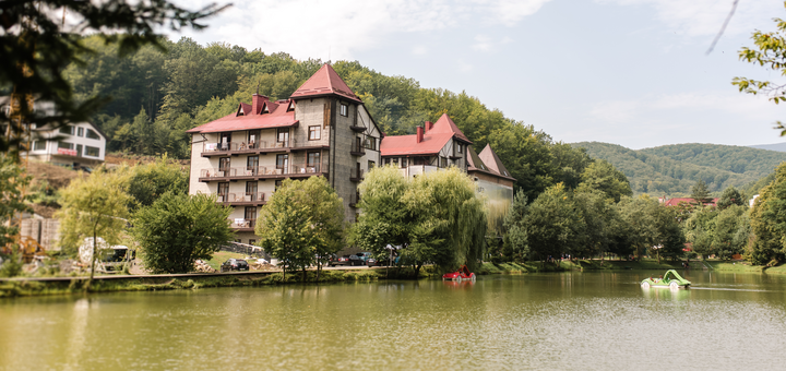 Готель Ruta Resort Polyana. Відвідуйте по акції 4