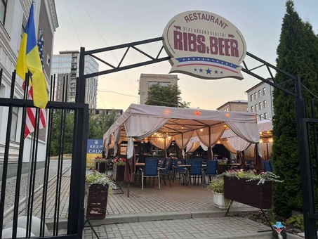 American restaurant Ribs and beer