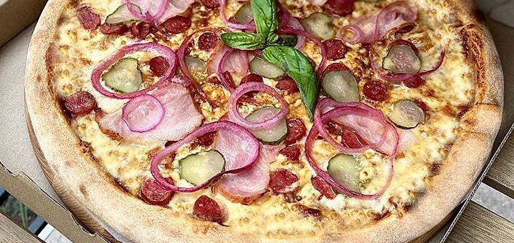 4 Cheese Pizza & Croissants