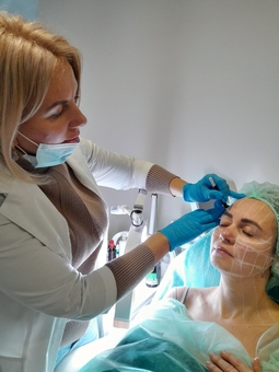 Салон красоты BeBeauty. Посещайте по акции 14