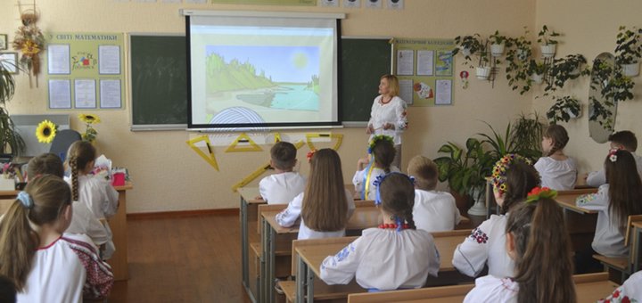 Школа I-III ступеней №13  в Гостомеле №3