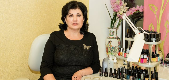 Майстер манікюру та педикюру лікарсько-косметологічного салону «Мадлен» у Вінниці. Записуйтесь на процедури акції.