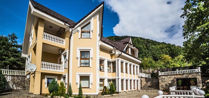 Скидки на отдых в отеле Vip House «Гнездо Голубки» в Шаяне3