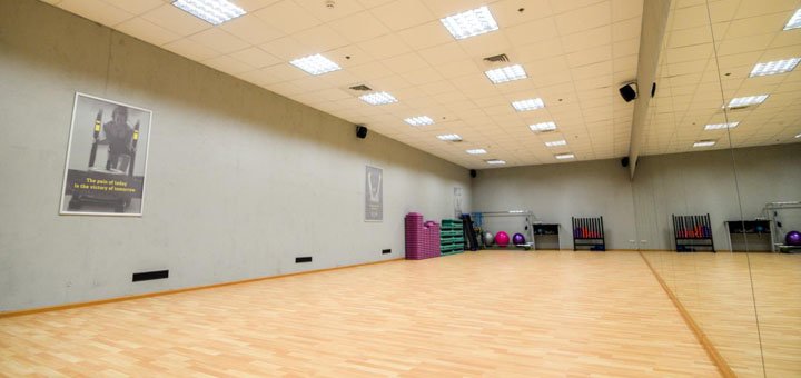 групові заняття в спортклубі Dog & Grand CrossFit