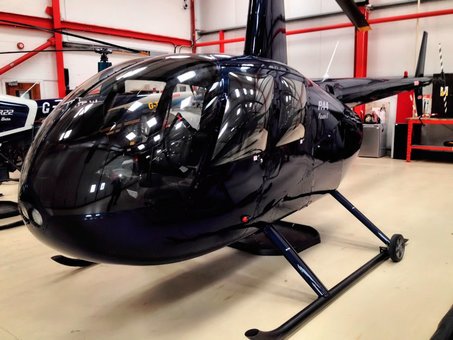 Прогулянки вертольотом над Києвом VipSky. Замовляйте оренду гелікоптера зі знижкою.