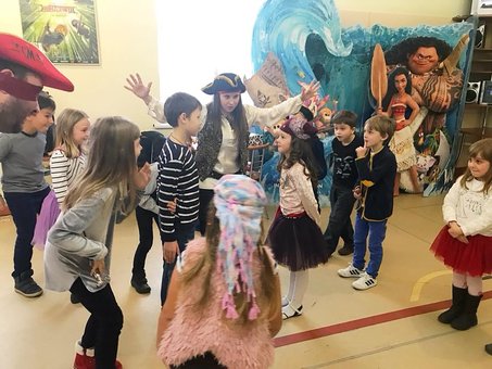 Піратська вечірка у кафе-кондитерській «Зефір» у Києві. Замовляйте свято для дитини за знижкою.