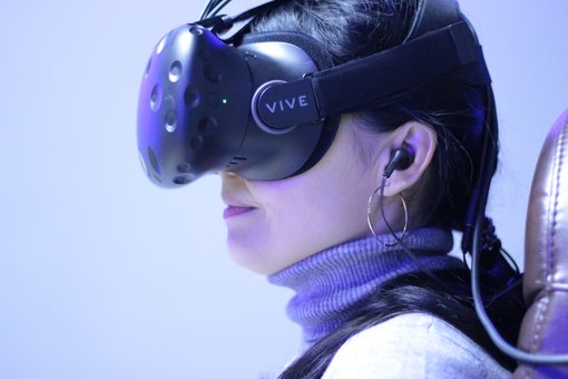 Virtual reality at the MirVR club in Odessa. Book the time of the game for the promotion.