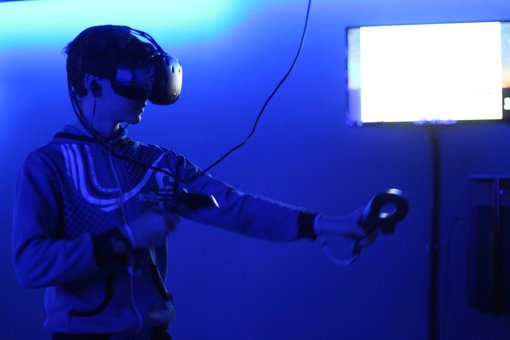 Rent of a virtual reality helmet in the MirVR club in Odessa. Order by promotion.