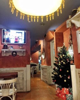 Затишна атмосфера в пекарні «львівські пляцки» в дніпрі. замовляйте за акції