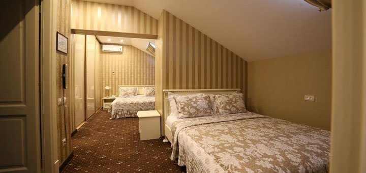 Discounts for holidays at vintage hotel28