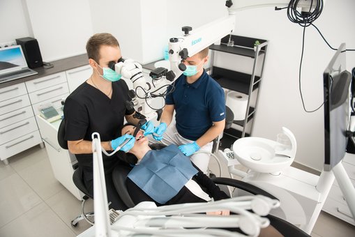 Dental office of Dr. Ivan Sventukh in Kiev. Discount teeth restoration.
