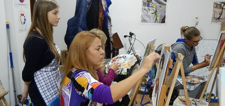 Занятия рисунком и живописью в студии «Штрих». Записаться на занятия по рисунку и живописи со скидкой. Акция на курсы рисования.