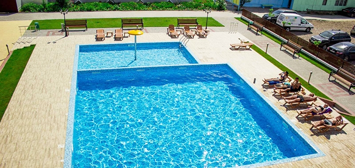 Discounts for holidays at the Cote d'Azur base in Zatoka1