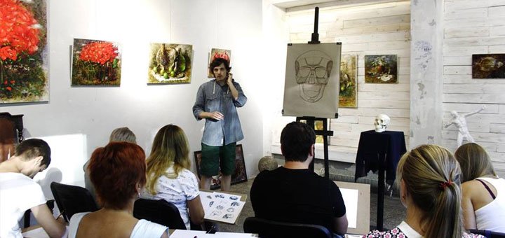 Занятия рисунком и живописью в студии «Aurum» в Одессе. Записаться на уроки рисования по акции.